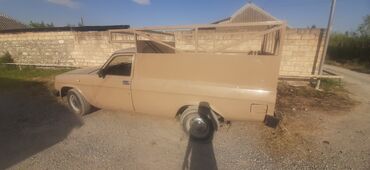 Yük maşınları: Yük daşıma üçün kiçik pikap avtomobil - Kuzov: Tam metal yanlar və — 4