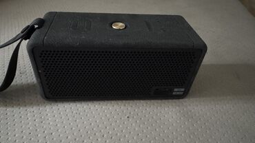 акустические системы air music колонка череп: Портативная акустическая система Marshall черного цвета с