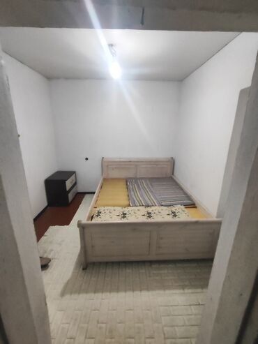 жер там керек: 30 м², 2 комнаты, Парковка, Подвал, погреб, Забор, огорожен