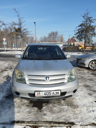 Toyota: Toyota ist: 2004 г., 1.3 л, Автомат, Бензин, Хэтчбэк