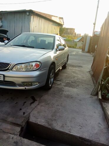 продаю авто ниссан: Nissan 280 C: 1999 г., Седан