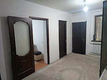 Үйлөрдү сатуу: 5 бөлмө, 200 м², 4 соток, Бишкек, Дордой-2 ж/м Менчик ээси — 4