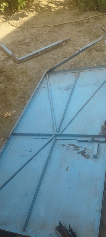 stol usdu qaz: Demir qapi