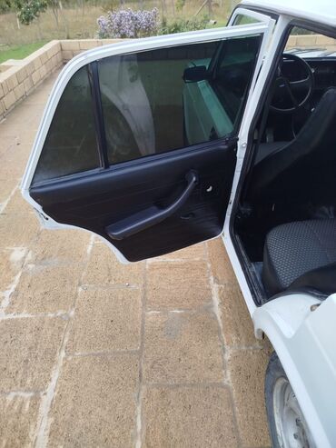 VAZ (LADA): VAZ (LADA) 2107: 1.6 l | 2006 il 250000 km Sedan — 4