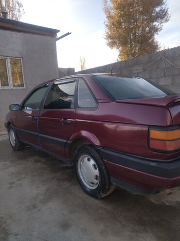 Volkswagen: Volkswagen Passat: 1992 г., 1.8 л, Механика, Бензин, Седан — 8