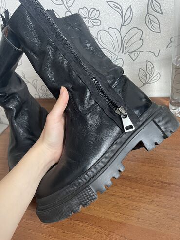 обувь зима женская: Сапоги, Размер: 37, цвет - Черный