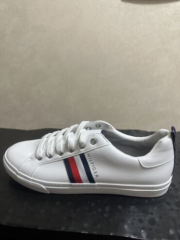 Кроссовки и спортивная обувь: Кроссовки, 38, Tommy Hilfiger, Новый, цвет - Белый, Самовывоз