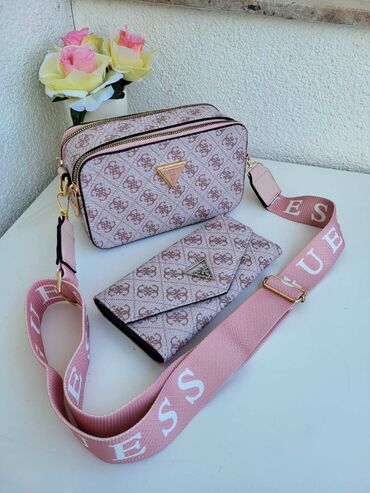 Torbe: Cena torbi 2900
cena novcanika 2200
Porez — 4