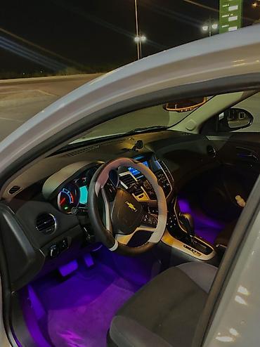 chevrolet cruze motor: Chevrolet Cruze sedan – ağ rəng, benzinli, avtomatik ötürücü. Əsas — 7