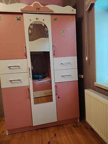 usaq otagi ucun dolab: Qız üçün, İşlənmiş, 3 qapılı, Düz dolab — 1