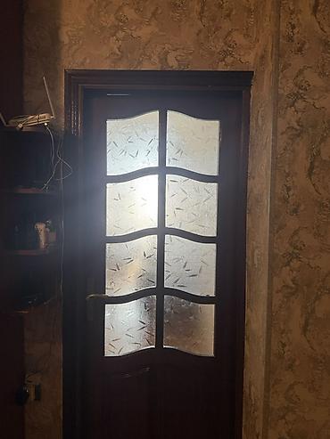 Ev və bağ: Şüşəli taxta otaq qapıları - Material: tünd rəngli taxta karkas — 3