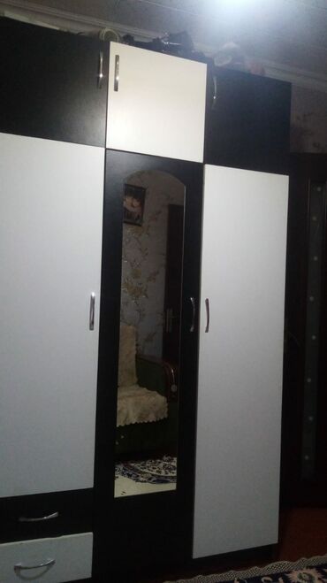 Mətbəx mebeli: İşlənmiş, Açılan, 3 qapılı Düz dolab, Dolab-asılqan