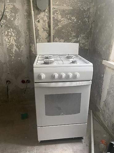 Кухонные плиты и варочные поверхности: Газовая плита с духовкой, свободностоящая, белая. Основные — 1