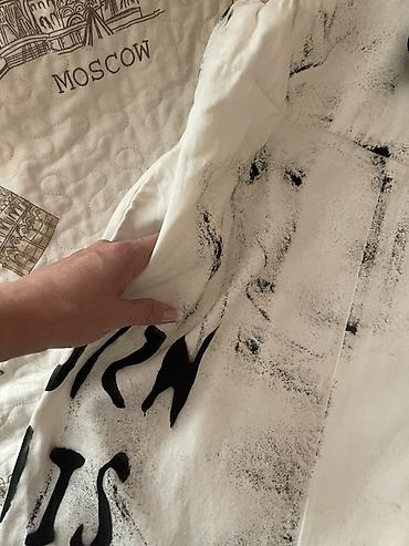 Şəxsi əşyalar: Ağ rəngli, qara printli qadın kombinezon-don - Model: ön hissəsi — 8