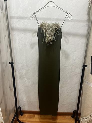 ev paltari: Ziyafət donu, Midi, Zara, S — 1