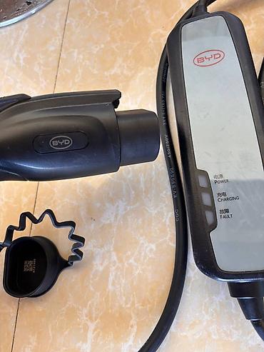 byd adaptor: BYD elektrik avtomobili üçün portativ şarj cihazı (EVSE) - Brend: BYD — 3