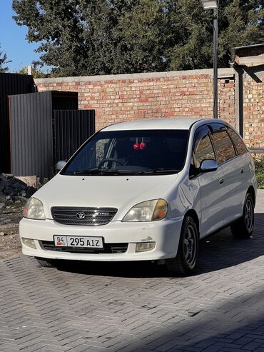 dzhinsy kak na: Toyota Nadia: 1998 г., 2 л, Автомат, Бензин, Хетчбек