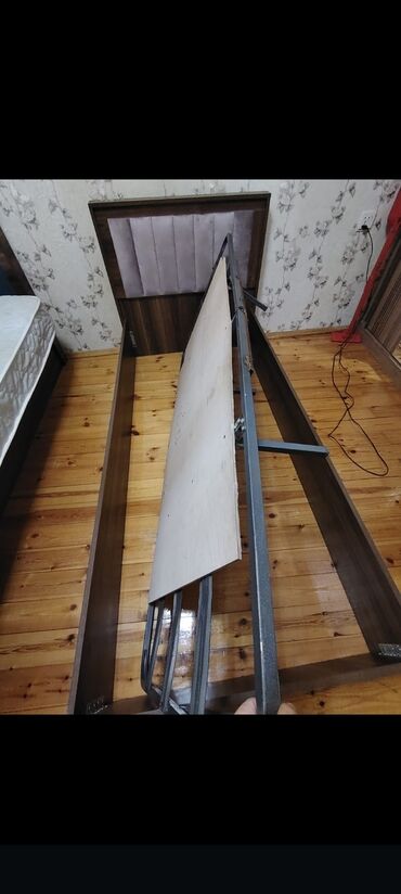 Çarpayılar: İşlənmiş, Təknəfərlik çarpayı, Matras ilə, Siyirməsiz — 11