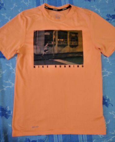 velicine majica po brojevima: Men's T-shirt Nike, S (EU 36), bоја - Narandžasta