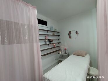 салон кабинет: Сдается кабинет с кушеткой в салоне красоты можно для массажа