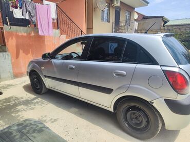 Kia: Kia Rio hatchback elimyandi 8200 son - Korpus: 5 qapılı hatchback — 5