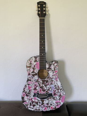 гитара продажа: Срочно продаю гитару. Акустика 38 размера