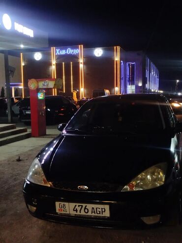 купить машину малолитражку: Ford Focus: 2002 г., 2 л, Механика, Газ, Хетчбек