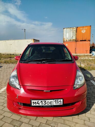 corolla runx: Honda Fit: 2001 г., 1.3 л, Вариатор, Бензин, Седан