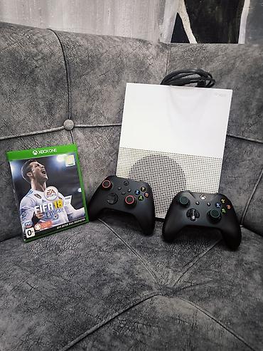 Xbox One S 500GB satılır. Əla vəziyyətdədir, problemsiz işləyir
