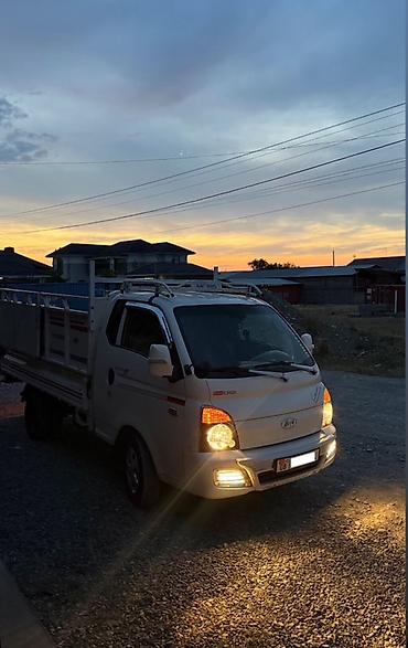 Hyundai Porter (Porter II) бортовой малотоннажный грузовик -