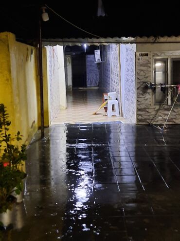 Uzunmüddətli kirayə evlər: Həyət evi – geniş, tamamilə daş döşənmiş həyət və işıqlı, uzun — 1