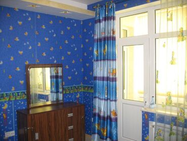 Uzunmüddətli kirayə mənzillər: 28may 8 noyabr metrosunun çıxışında Tibb universitetinə yaxın 17 — 13