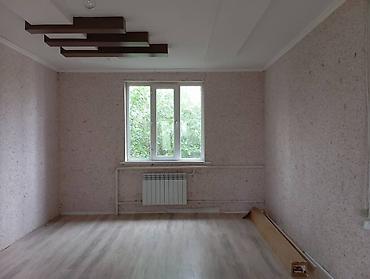 70 сом: Продаю дом Кант село Кировская (2 отделения). 5 комната душ 🚿 дом — 10
