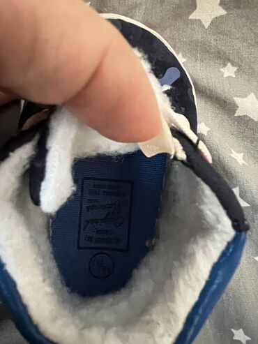 Uşaq ayaqqabıları: 3 ayaqqabi 16, 18, 21 razmer hamisi birlikde 30 azn 1 ci olan -da lalafo.az — 4 Uşaq ayaqqabıları: 3 ayaqqabi 16, 18, 21 razmer hamisi birlikde 30 azn 1 ci olan — 4