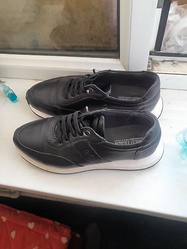 обувь puma: Мужские кроссовки, 44, Б/у, цвет - Черный, Самовывоз — 1