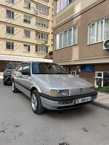 Volkswagen: Volkswagen Passat: 1989 г., 1.8 л, Механика, Бензин, Седан — 3