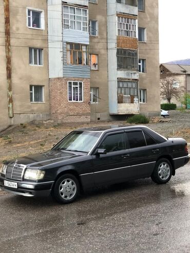 мерс сапог пасажирский: Mercedes-Benz W124: 1992 г., 2.3 л, Механика, Бензин, Седан