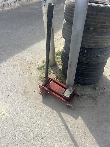 zergerlik avadanliqlari: Avtomobil şin servisi üçün avadanlıq komplekti Tərkib: - Şin — 5