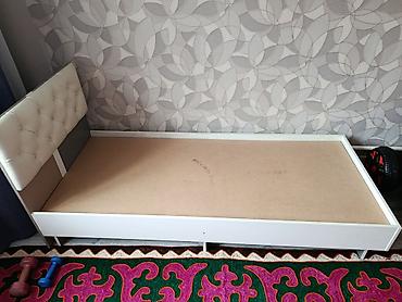 bunk bed: Детская Односпальная кровать 
- Каркас: ЛДСП белого цвета — 1