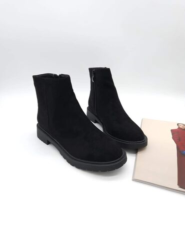 gležnjače 40: Ankle boots, 38