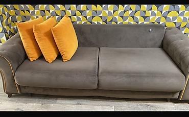 çay evi divan: Divan 220 Azn. Seliqeli veziyyetde. Olcu texmini 2metr. Unvan Qarayev — 1