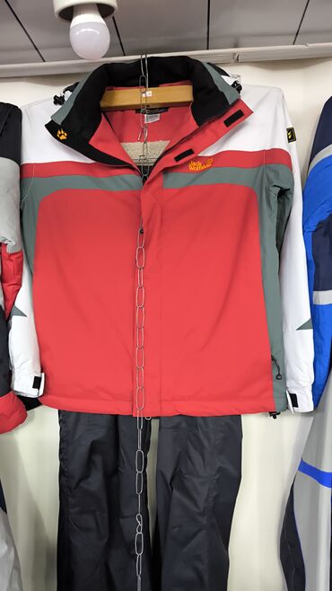 Мужские лыжные куртки: Куртка, Quiksilver, Новый, С утеплителем, Удлинённая куртка, Вентиляционные клапаны, Внутренние и внешние карманы — 29