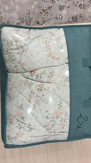 Комплекты постельного белья: Комплекты для спальни и одеяла в упаковке. 1) Одеяла стёганые в — 2