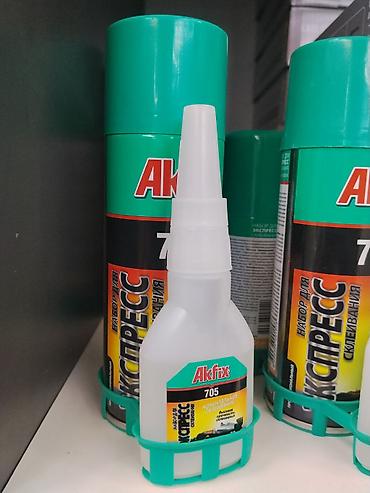 Суперклей: Akfix, Для дерева, В аэрозольном баллоне — 1