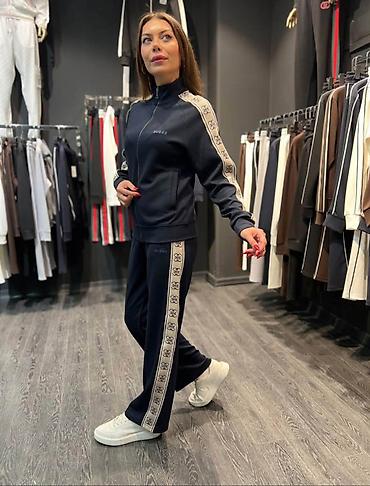 10000 sata: Guess ženska trenerka ekstra kvalitet NOVO Novo Veličine m l xl 2xl — 4