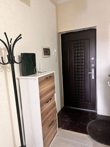 Uzunmüddətli kirayə mənzillər: 9-cu mikrorayonda Bolmartın yanında 18 mərtəbəli binanın 11-ci -da lalafo.az — 9 Uzunmüddətli kirayə mənzillər: 9-cu mikrorayonda Bolmartın yanında 18 mərtəbəli binanın 11-ci — 9