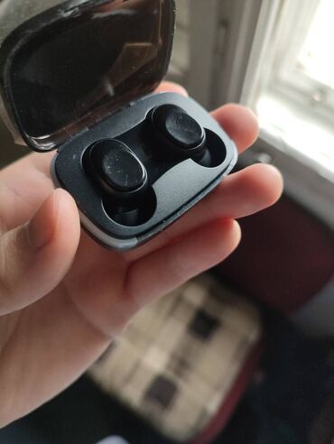 bezicni punjac: Bluetooth slusalice u kutiji Bezicne slusalice sa kablom za punjenje