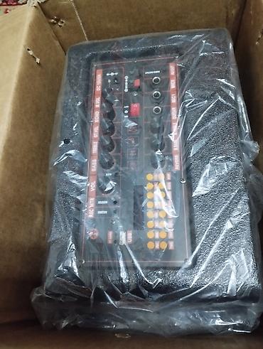 Динамики и колонки: Продаю новую малогабаритную, но тяжелую колонку, мощность 300 ватт. В — 9