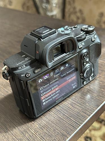 Беззеркальная камера Sony α7 III (ILCE-7M3, байонет E) - — 1
