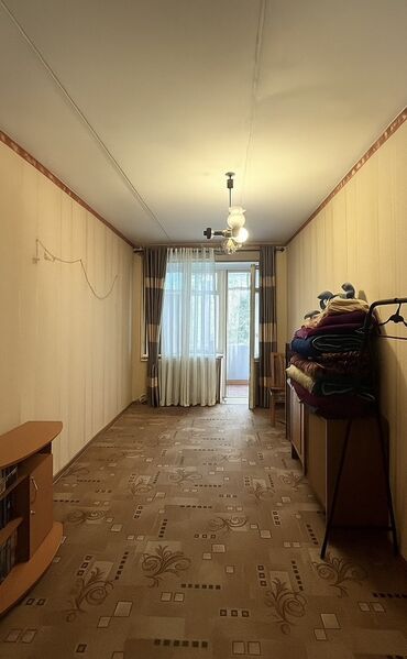 сдаются квартиры на долгий срок: 1 комната, 38 м², Индивидуалка, 2 этаж, Старый ремонт
